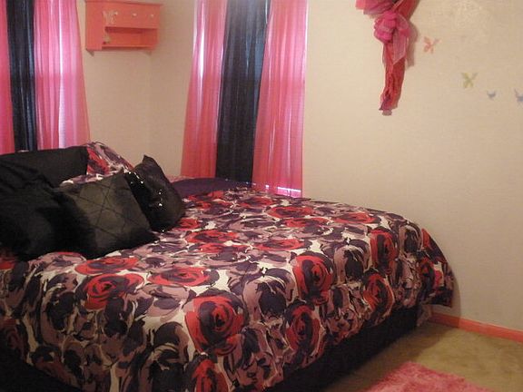 4th image of 115 Plum Cir