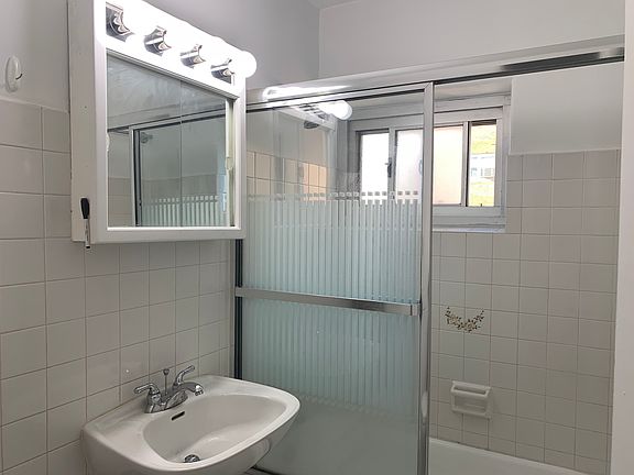 5th image of 4960 N Marine Dr APT 1118