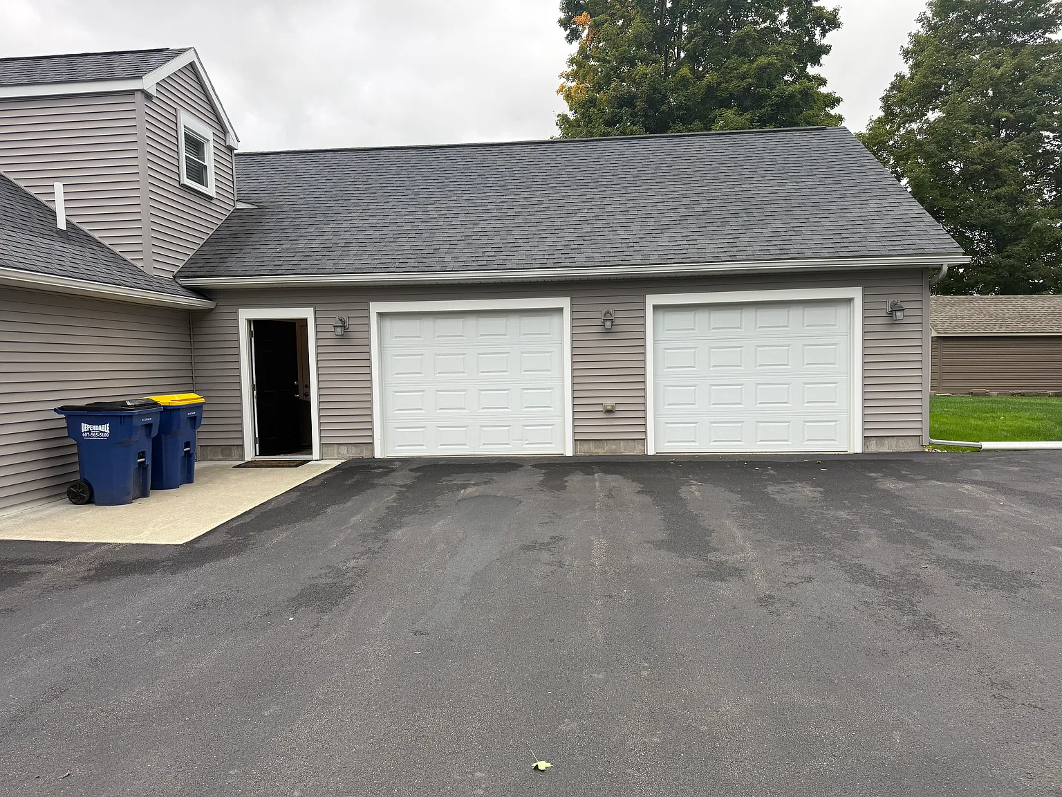 3 bed, 4210 sqft, $2,500 — Photo 4