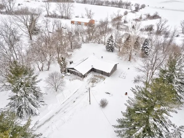 655 198th Ave, Pella, IA 50219