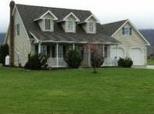 5 Hollis Dr, Gerrardstown, WV 25420