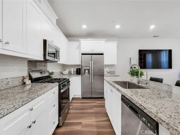 22743 Harmony Dr, Santa Clarita, CA 91350