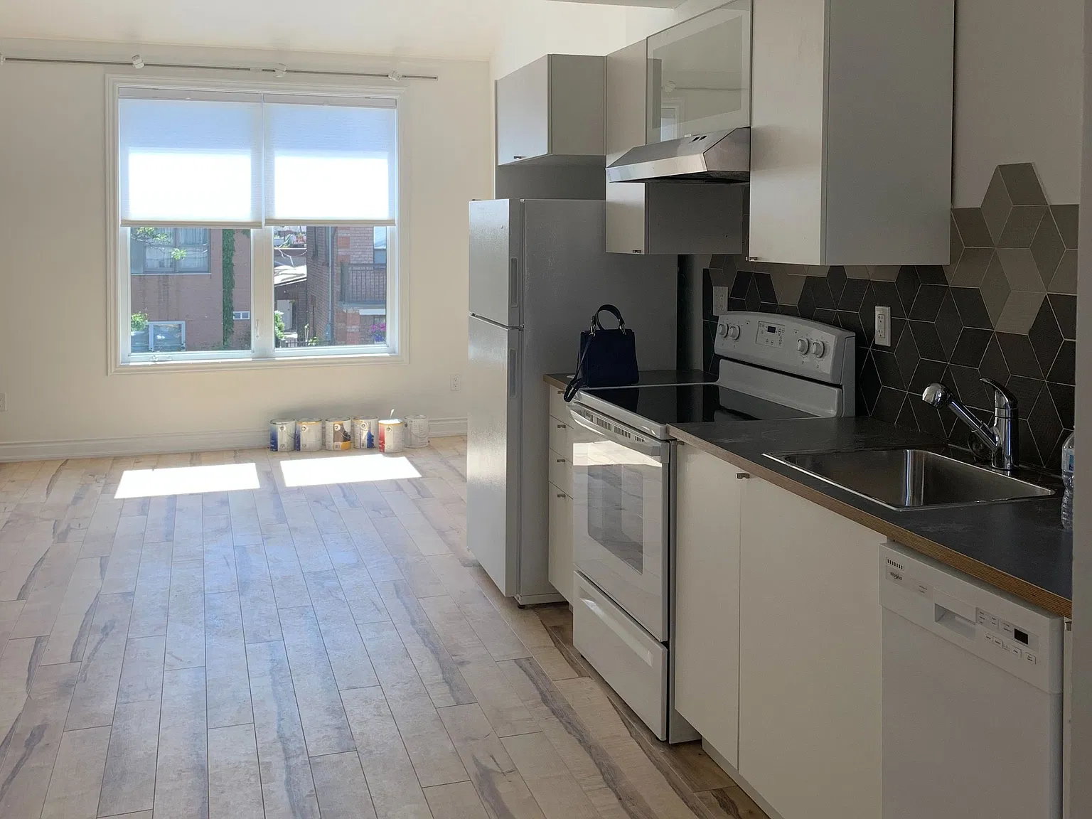 2 bed, $3,500 — Photo 2