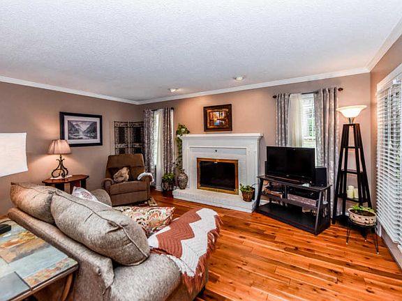 5th image of 903 Jamestown Way
