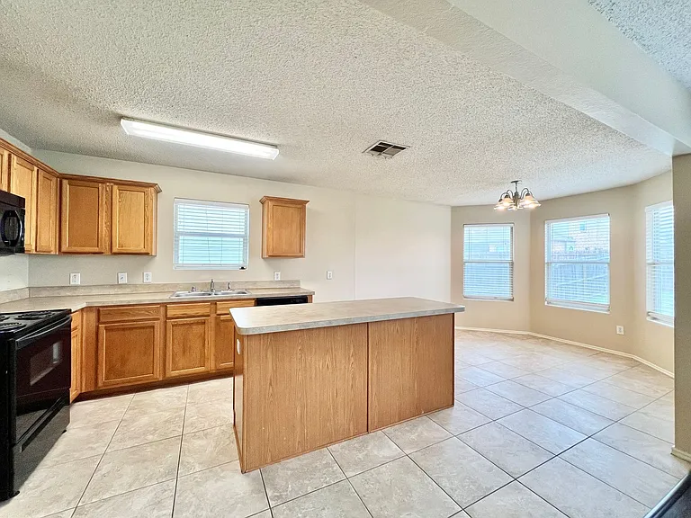 9925 George Washington Dr — Photo 22