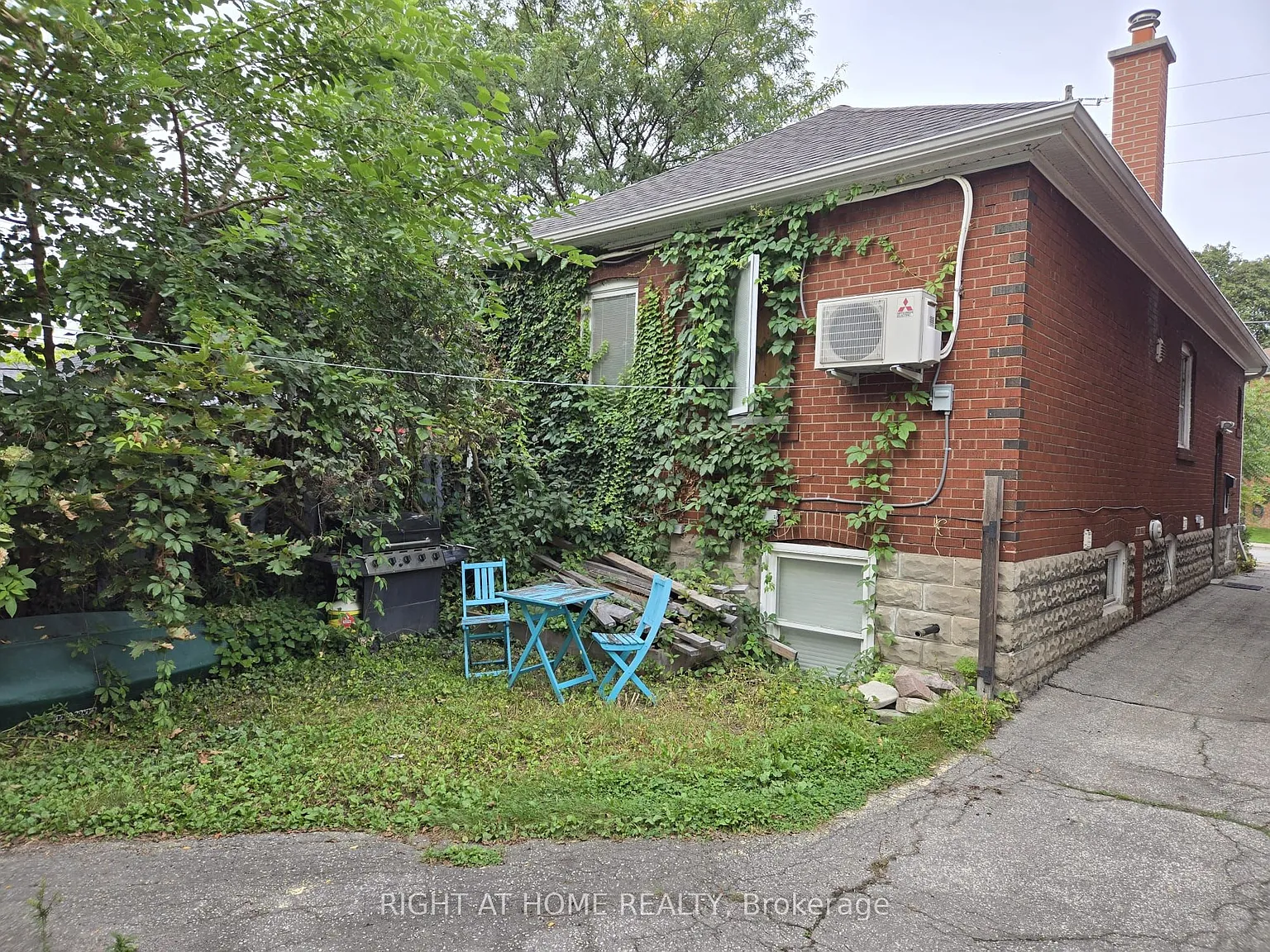 4 bed, $2,475 — Photo 2