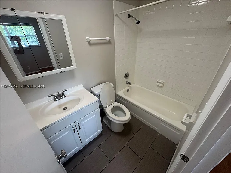 7910 Colony Cir N #304 — Photo 19