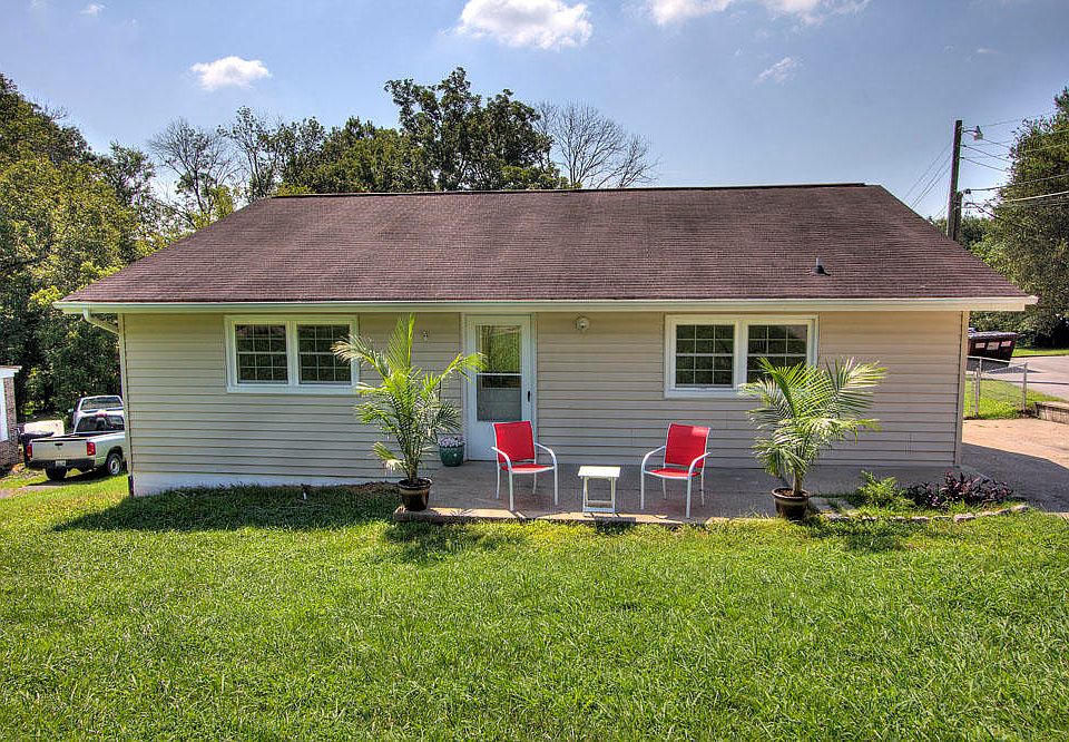 1st image of 2424 Highland Dr