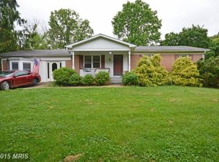 70 S Hughes St, Hamilton, VA 20158