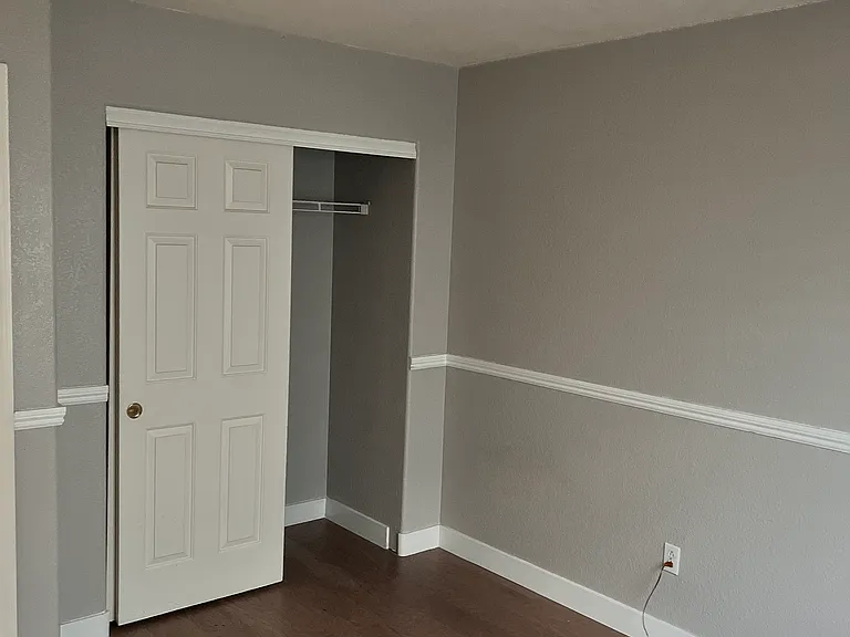 3553 Saint Nazaire Ave — Photo 5
