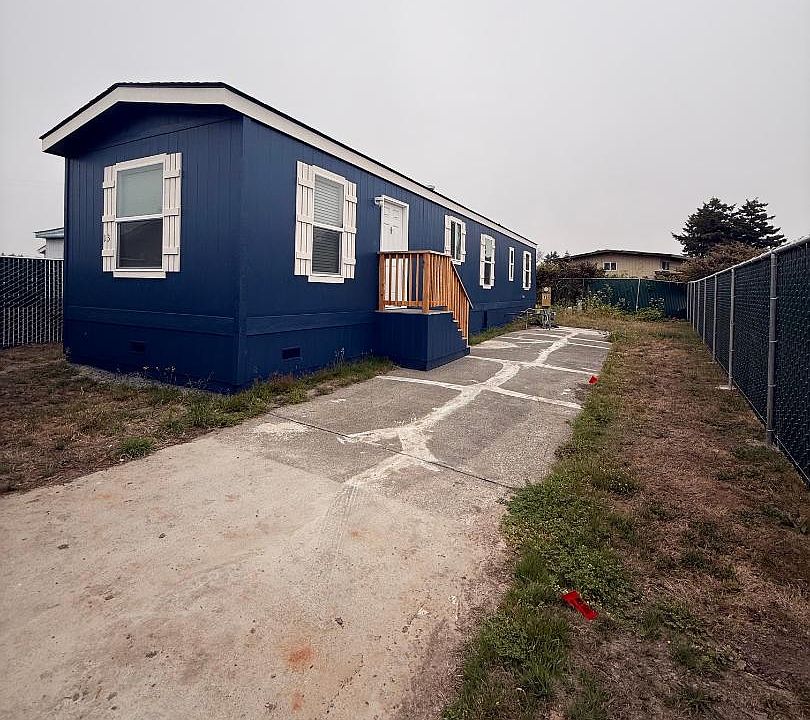 1st image of 3498 A St Space 13