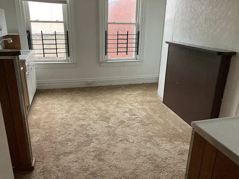 309 Gist St — Photo 8