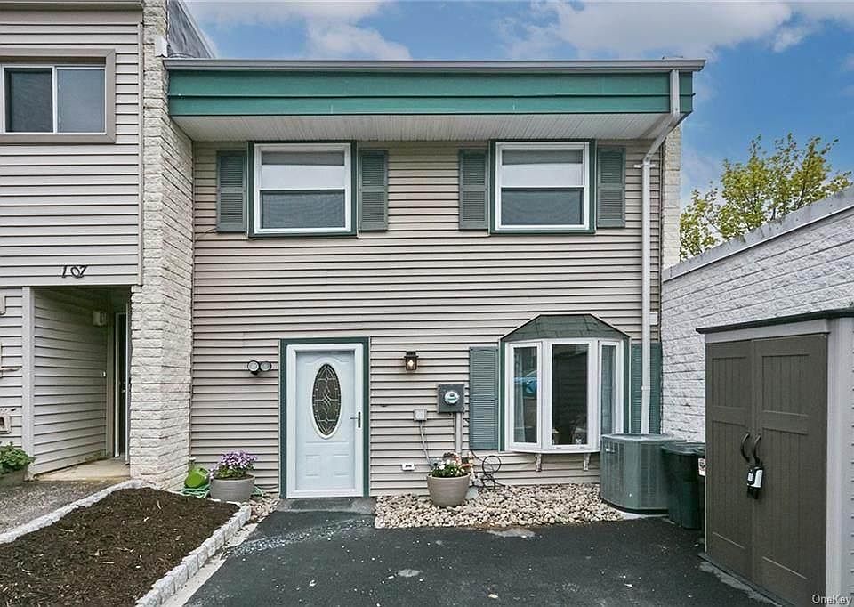 1st image of 109 Country Club Dr