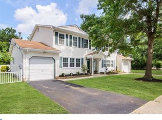 21 Lippincott Ave, Burlington, NJ 08016