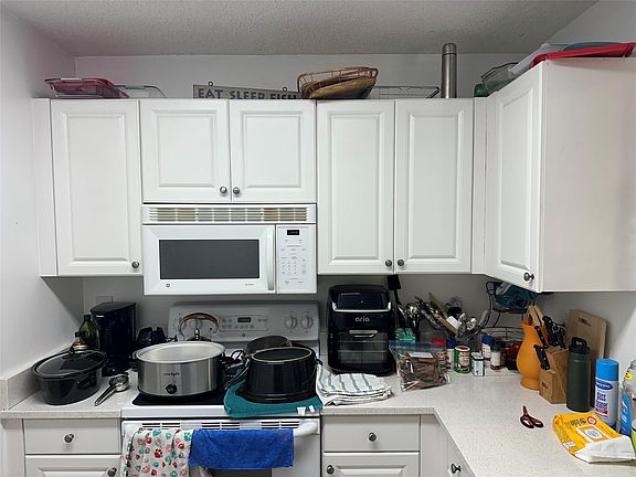 5th image of 1450 SE 3rd Avenue #107