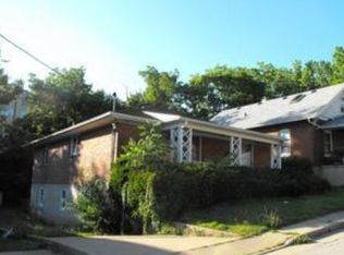 1110 Oak St, Jefferson City, MO 65101