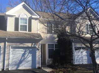20 Rushmore Ln, Hackettstown, NJ 07840