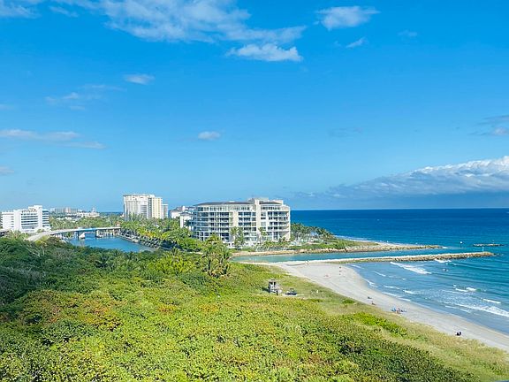 Home For Sale In Cloister Del Mar