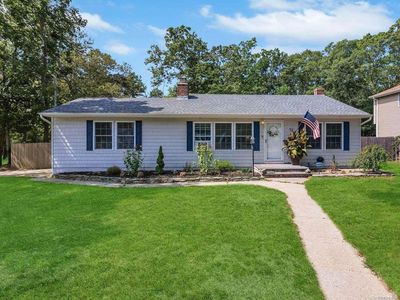 72 Panamoka Trail, Ridge, NY, 11961