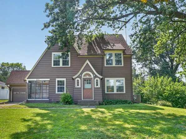 234 Kenilworth Rd, Waterloo, IA 50701