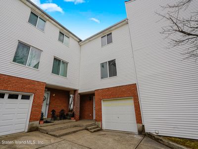 51 Emily Ln, Staten Island, NY, 10312