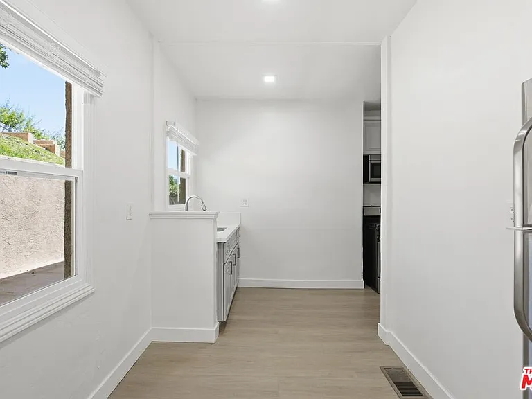 1536 Lemoyne St #3 — Photo 6
