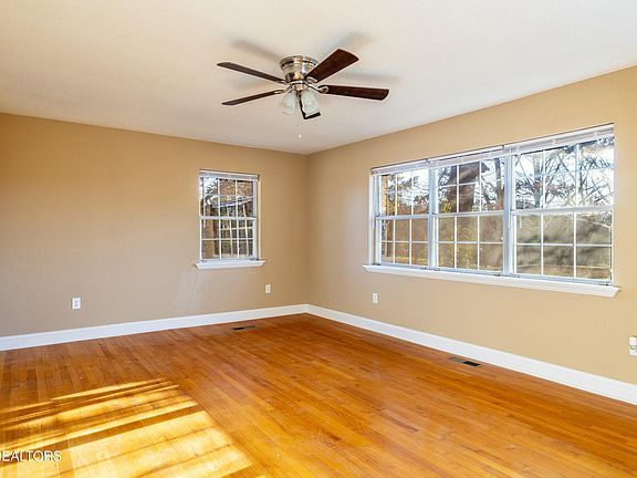4th image of 154 Alfred McCammon Rd