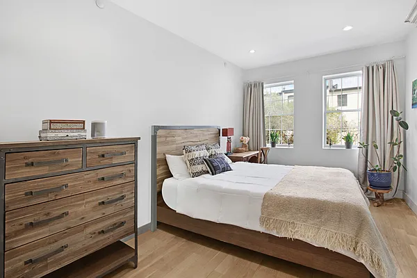 Rented by Compass | media 8