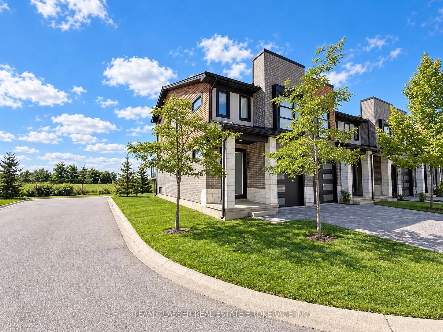 4 bed, $2,599 — Photo 2