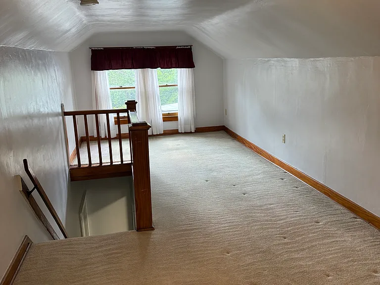 237 Harding Ave — Photo 8