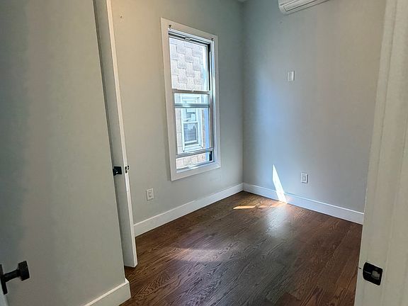 5th image of 112 Duncan Ave APT 3A