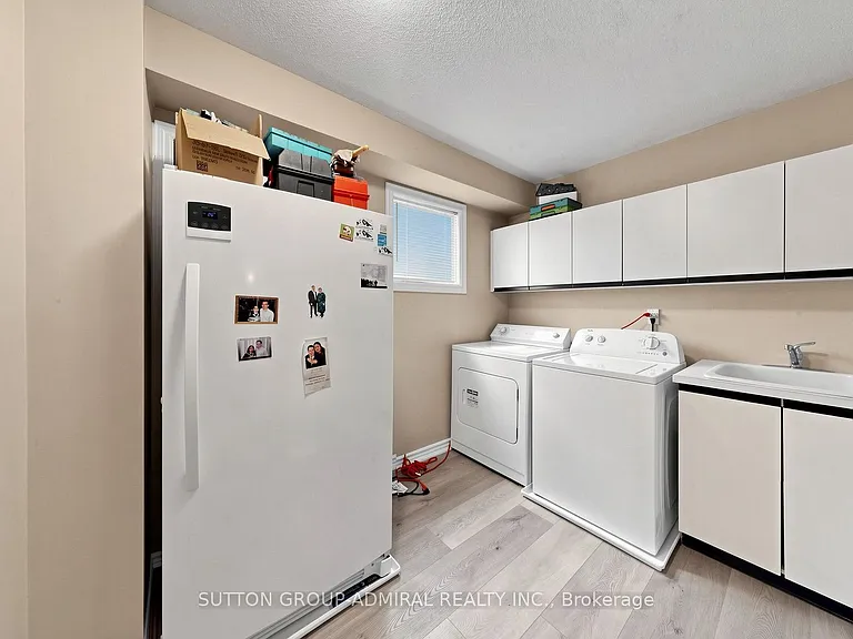 119 Mountbatten Rd — Photo 31