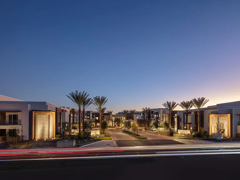 Town Chandler — Photo 4