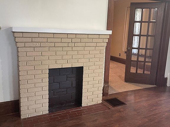 Decorative fireplace