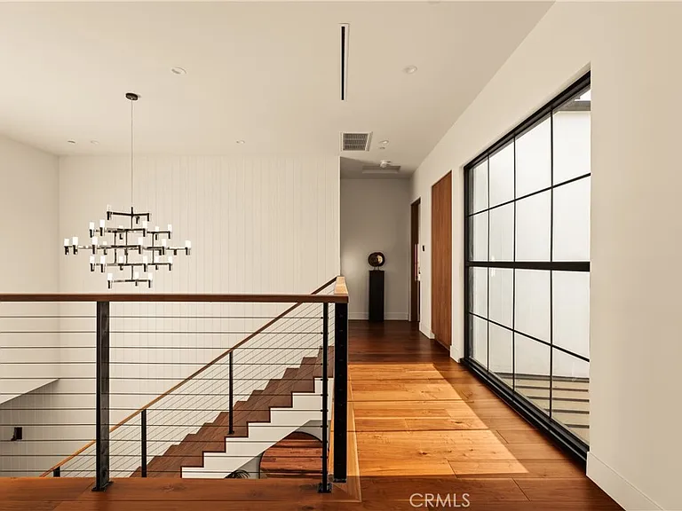 4930 Edgerton Ave — Photo 22