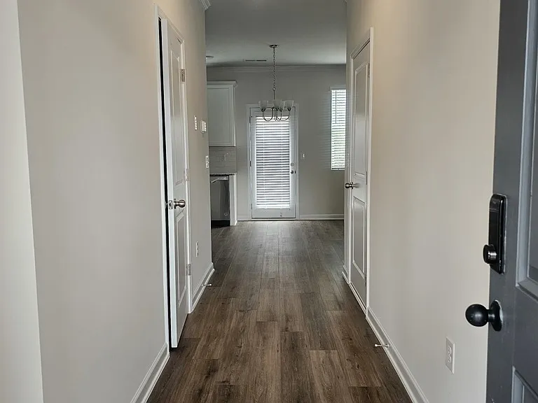 831 River Gardens Dr — Photo 4