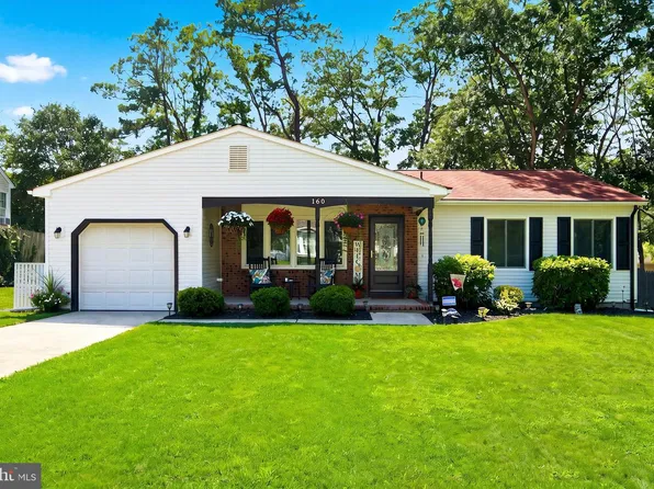 160 Stowaway Rd, Manahawkin, NJ 08050