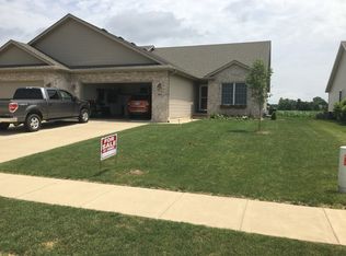 4510 Castle Pines Dr, Springfield, IL 62711