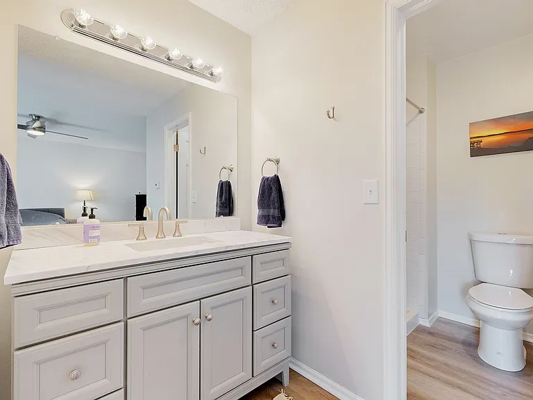 1404 Adriel Dr — Photo 7