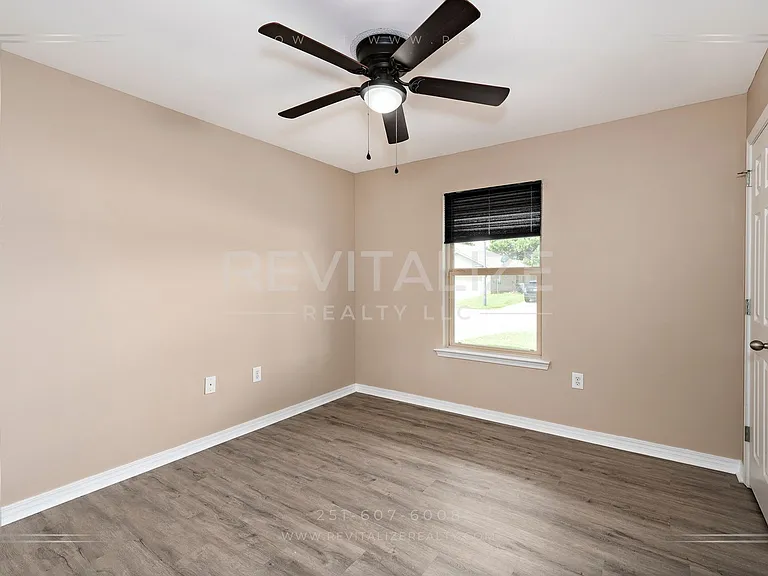 1549 Majesty Loop — Photo 17