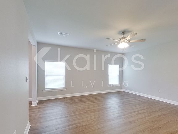 3rd image of 22863 Monterey Ave