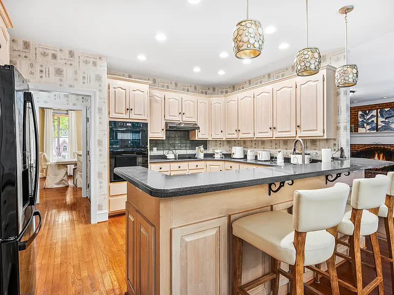 5808 Laurel Rock Ln — Photo 17