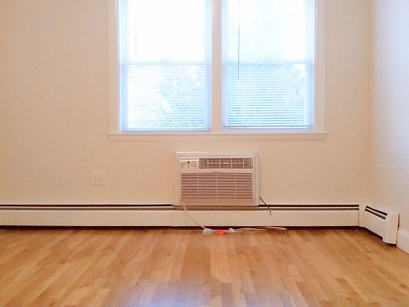 5th image of 2138 43rd St #2FL