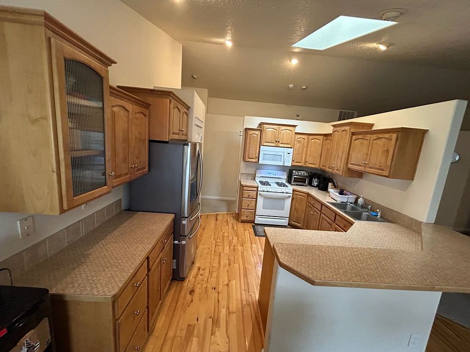 1st image of 13287 W Heatherbrook Dr
