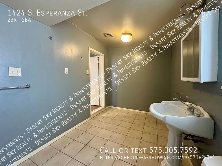 1424 S Esperanza St — Photo 16