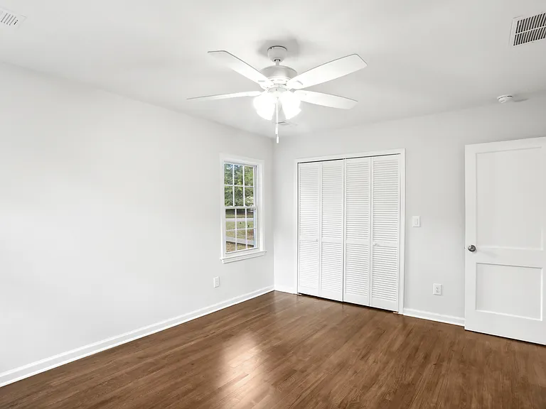 627 Scott Cir — Photo 15