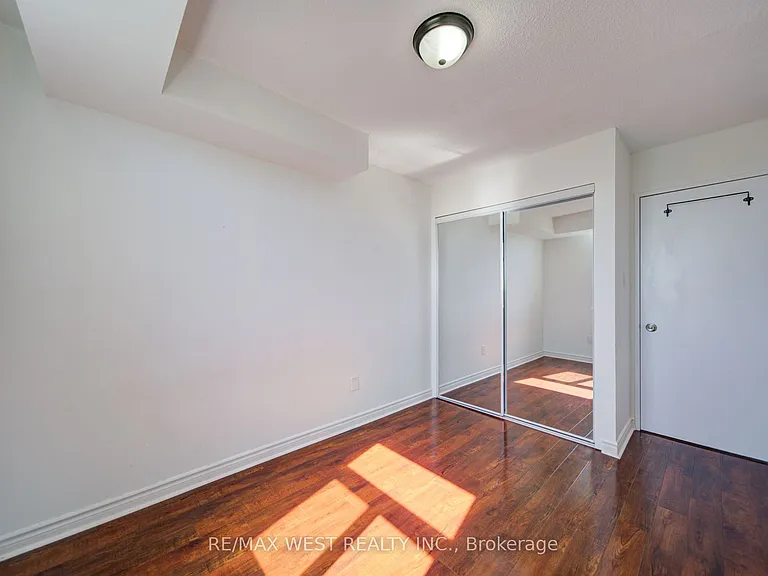 3559 Eglinton Ave W #1309 — Photo 29
