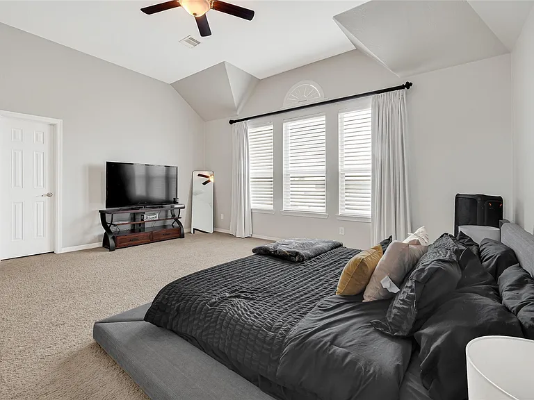 2815 Kings Retreat Cir — Photo 22