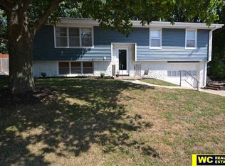706 N 11th St, Blair, NE 68008