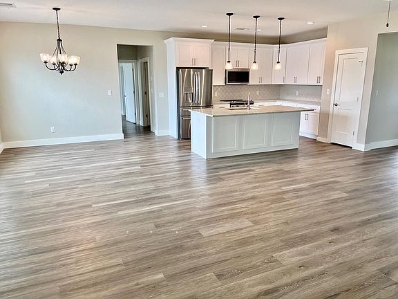 3rd image of 721 Madilynn Ct